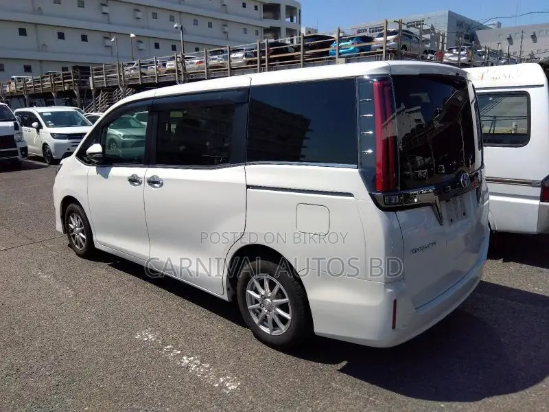 Toyota Esquire GI PREMIUM NON-HY 2021