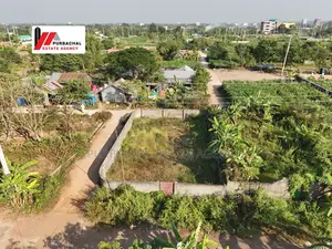 সেক্টর ২৪-এ ৩০ ফুট/৫৪ ফুট কর্নার ফ্রন্ট, ৫ কাঠার প্লট