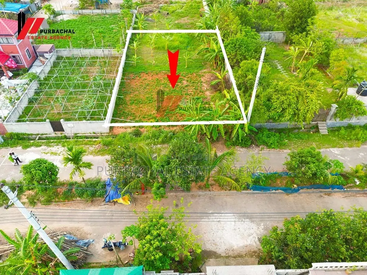 ৭৫ ফুট রোডে, দক্ষিণমুখী, সেক্টর ২৪-এ ৫ কাঠার প্লট
