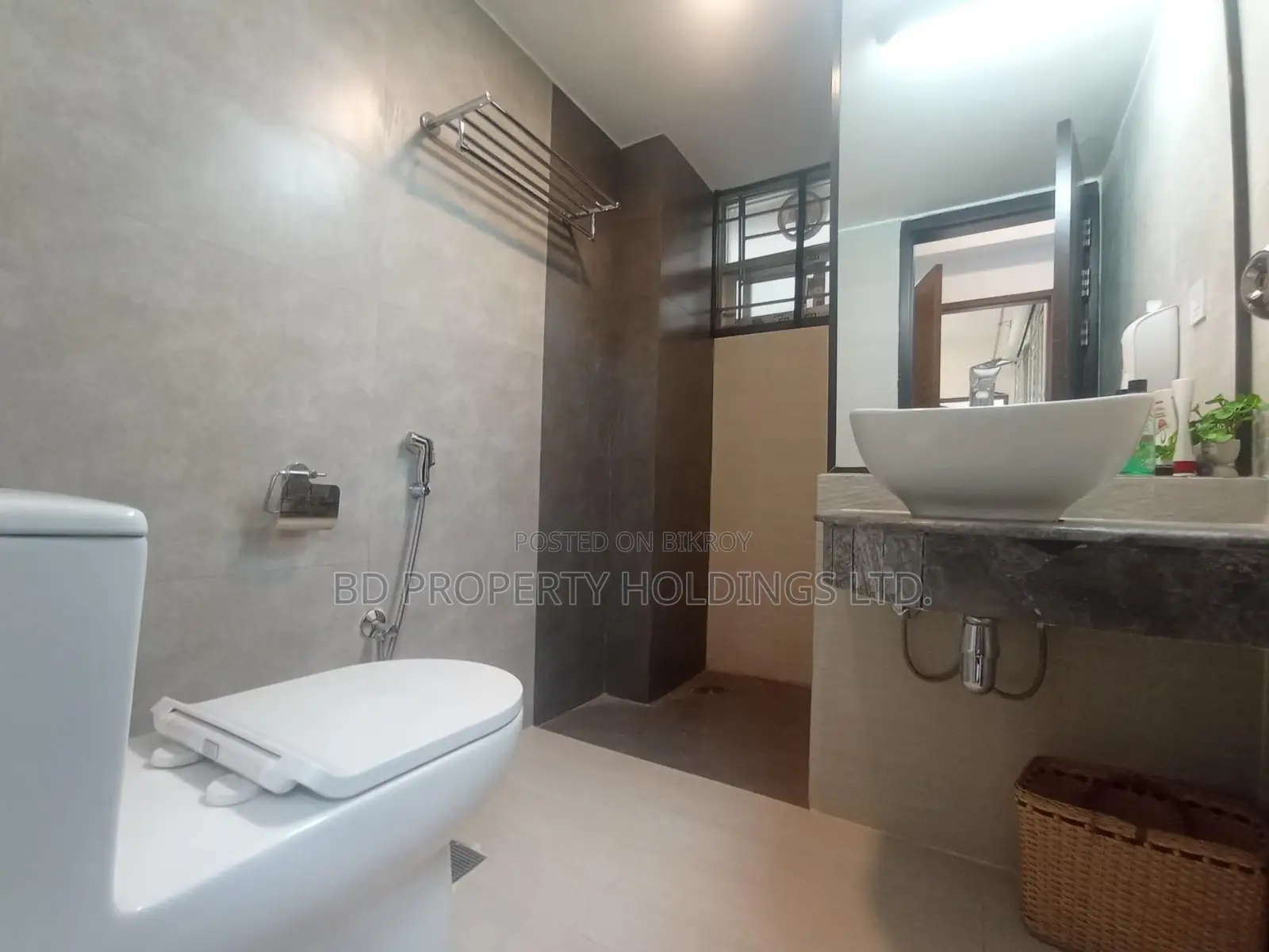 Furnished 3bdrm Apartment in Uttara for rent