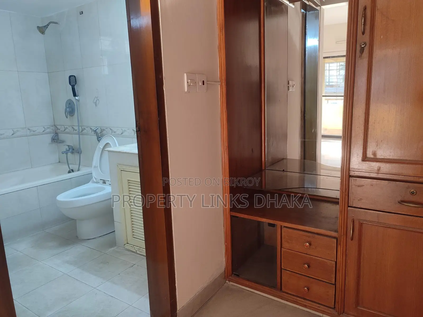 4 Bedrooms Flat For Rent In Banani Near Gulshan Lake Park