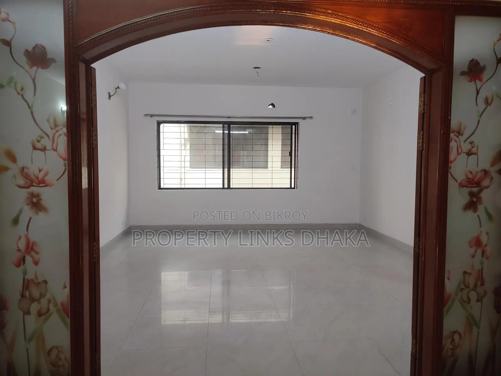 4 Bedrooms Flat For Rent In Banani Near Gulshan Lake Park