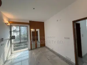 বারিধারা ডিপ্লোম্যাটিক জোনে ৩৭০০ বর্গফুটের বিলাসবহুল আনফার্নিশড ফ্ল্যাট ভাড়া হবে