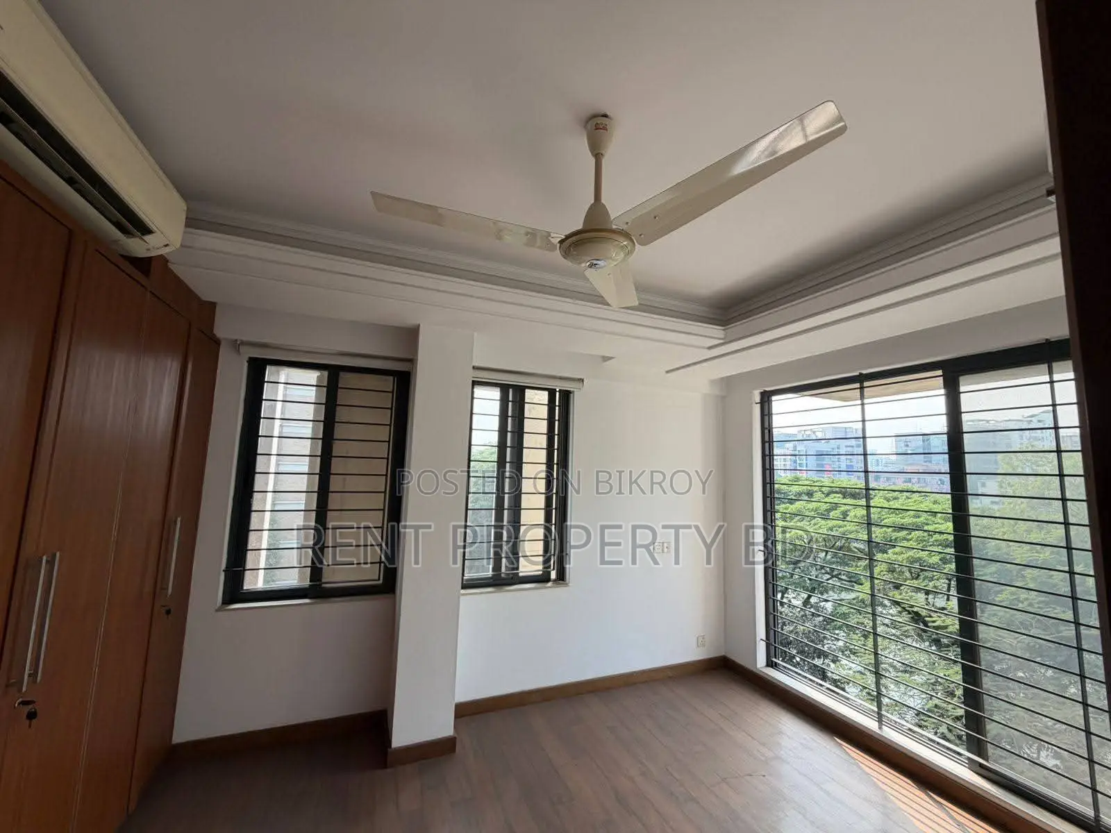বারিধারা ডিপ্লোম্যাটিক জোনে ৩৭০০ বর্গফুটের বিলাসবহুল আনফার্নিশড ফ্ল্যাট ভাড়া হবে