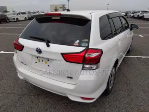 Toyota Fielder EX PACKAGE HYBRID 2021