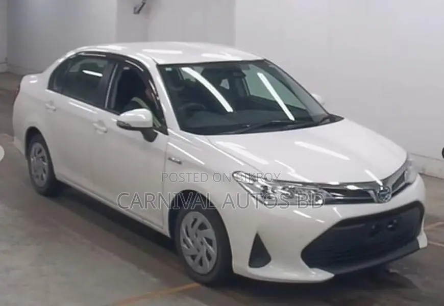Toyota Axio EX PACKAGE HYBRID 2021