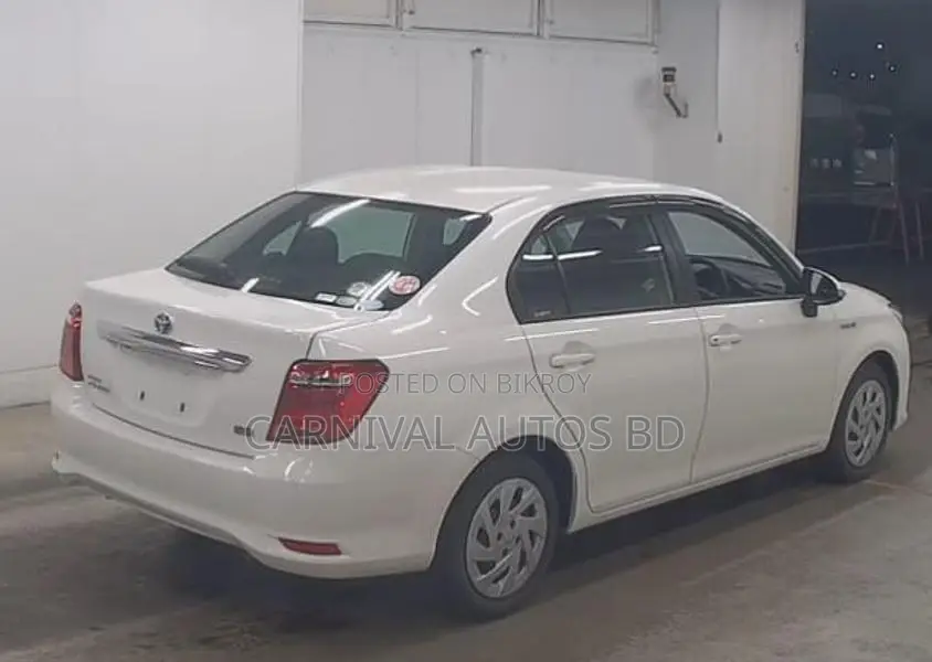 Toyota Axio EX PACKAGE HYBRID 2021