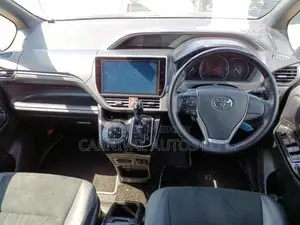 Toyota Esquire GI PREMIUM NON-HY 2020