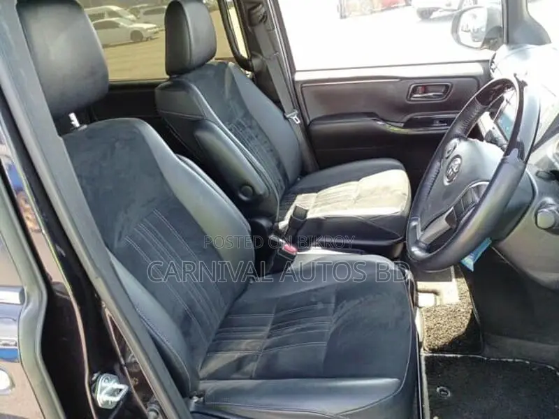 Toyota Esquire GI PREMIUM NON-HY 2020
