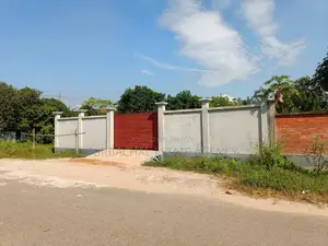 Near 100ft, 3 Katha Plot In Sec#25