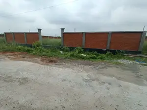 সেক্টর ১৫-এ ৭৫ ফুট রাস্তার কাছে পূর্বমুখী ৩ কাঠার প্লট