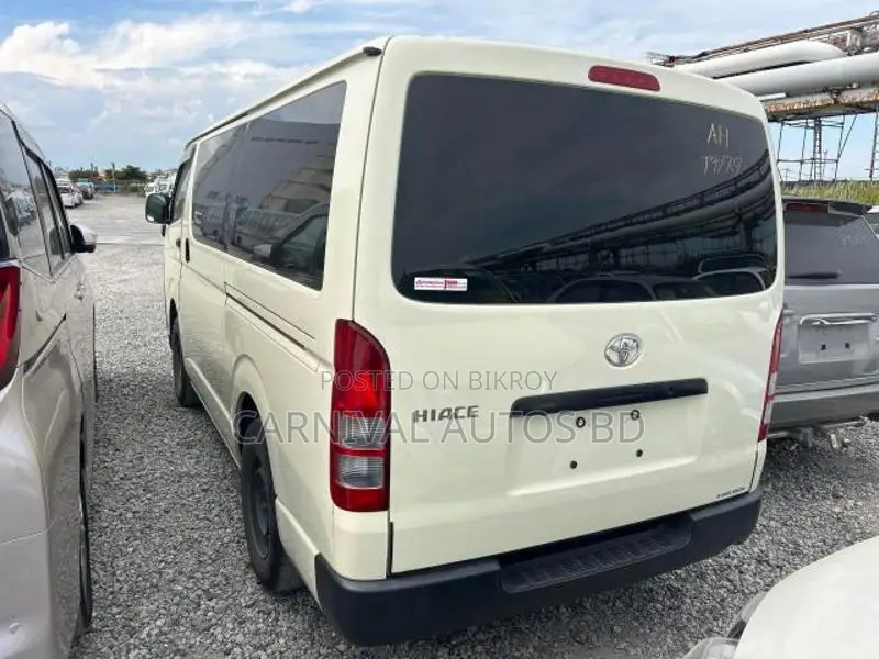 Toyota Hiace Dx 2020