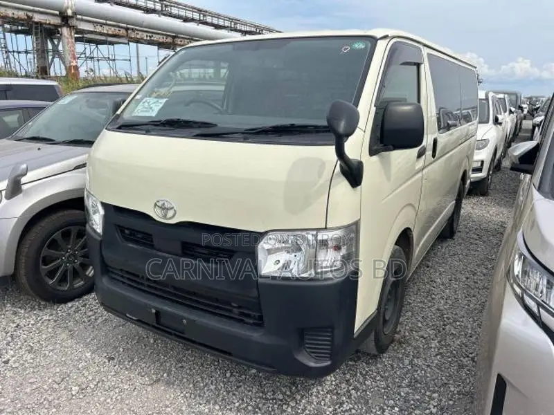 Toyota Hiace Dx 2020