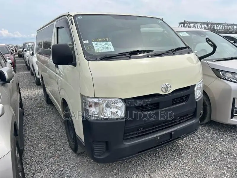 Toyota Hiace Dx 2020