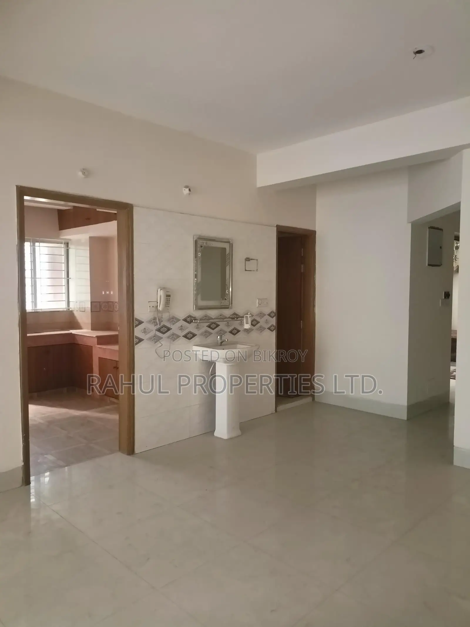 Used Flat For Sale [ D Block-1850 Sqft ] Bashundhara R/A