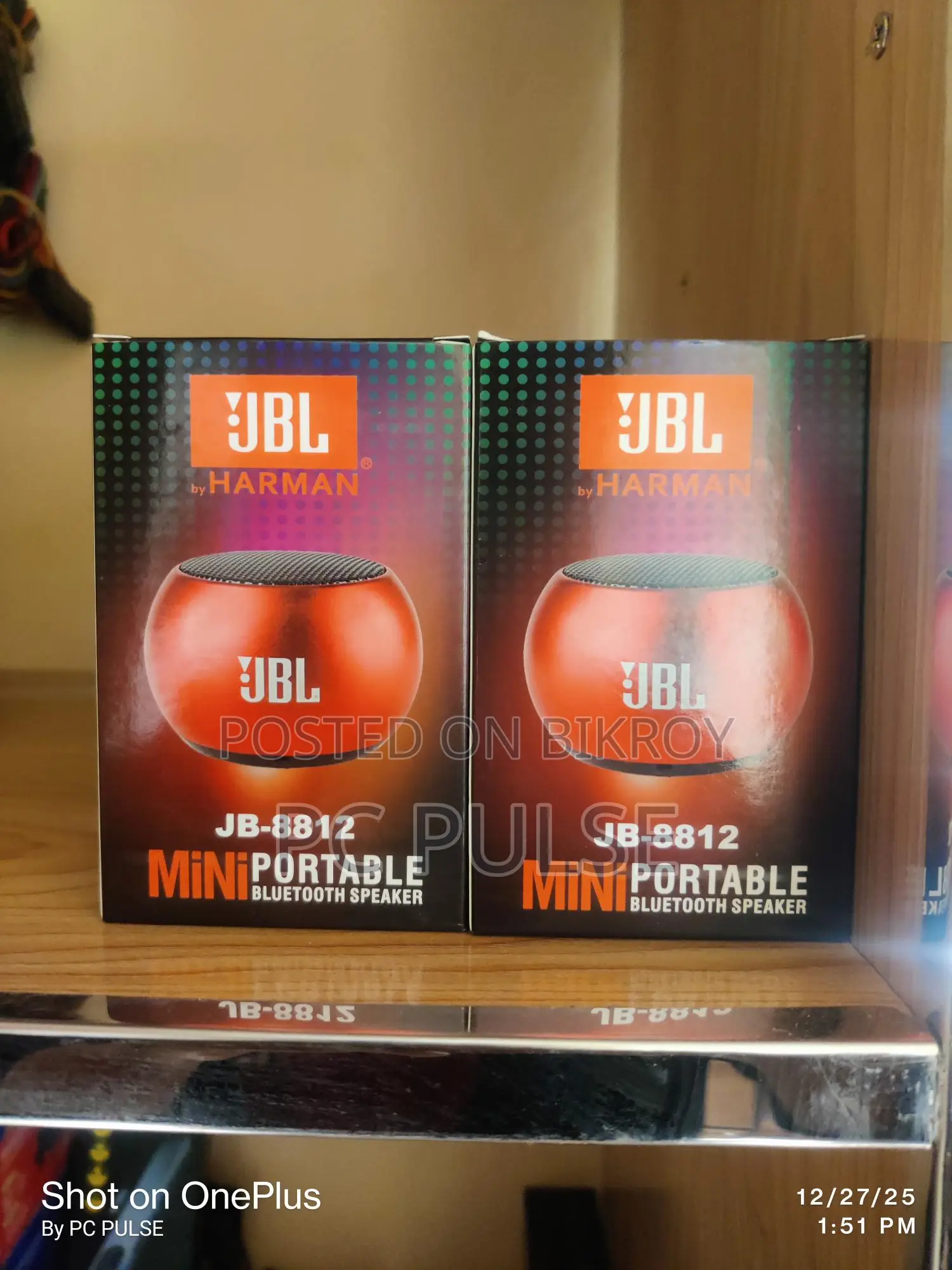 JBL 8812 wireless mini speaker