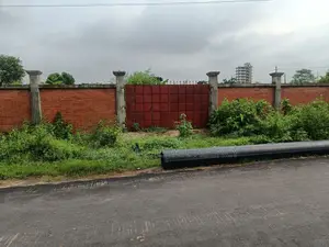 ১৬০ ফিটের কাছে, সেক্টর ৫-এ ৩ কাঠার প্লট