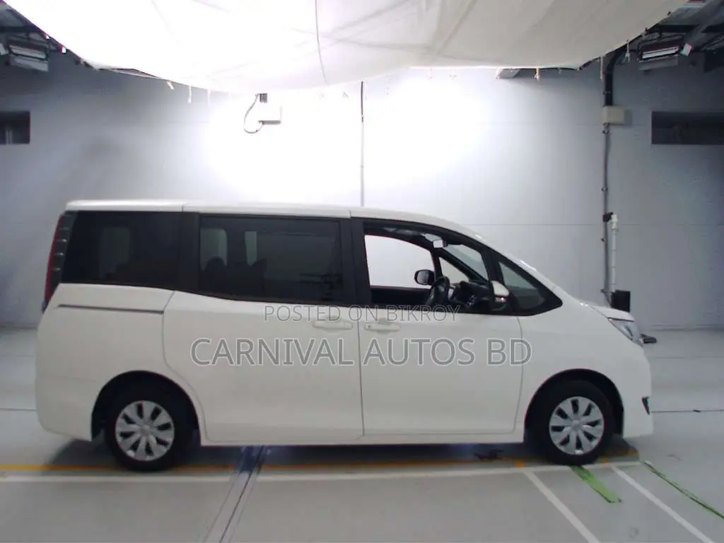 Toyota Noah X NON-HYBRID 2021