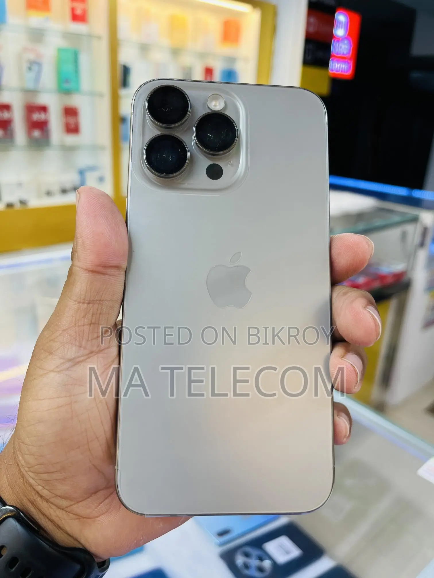 Apple iPhone 15 Pro Max 256GB (Used)