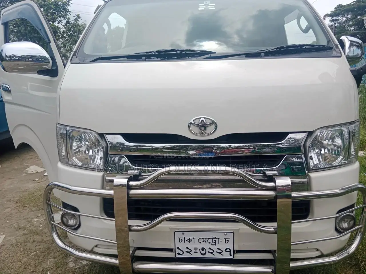 হাইএস ভাড়ার জন্য
