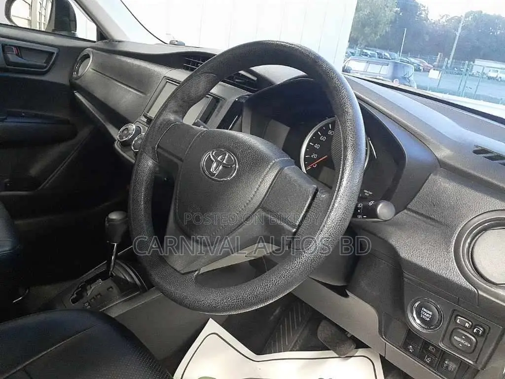 Toyota Axio EX PACKAGE NON-HY 2021