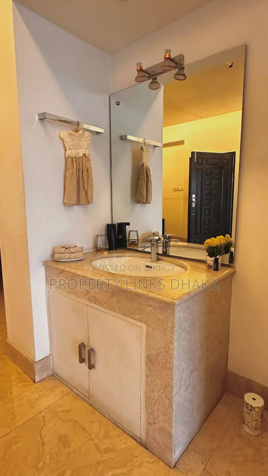 Exclusive apartment 3 beds 4 baths 3800 sft in Gulshan 1