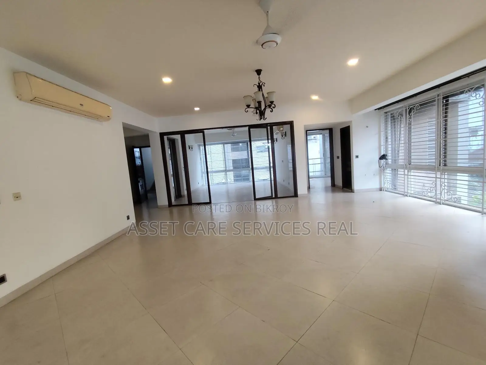 Baridhara Diplomatic Zone 4Bed Semi-Furnished Apartment Rent