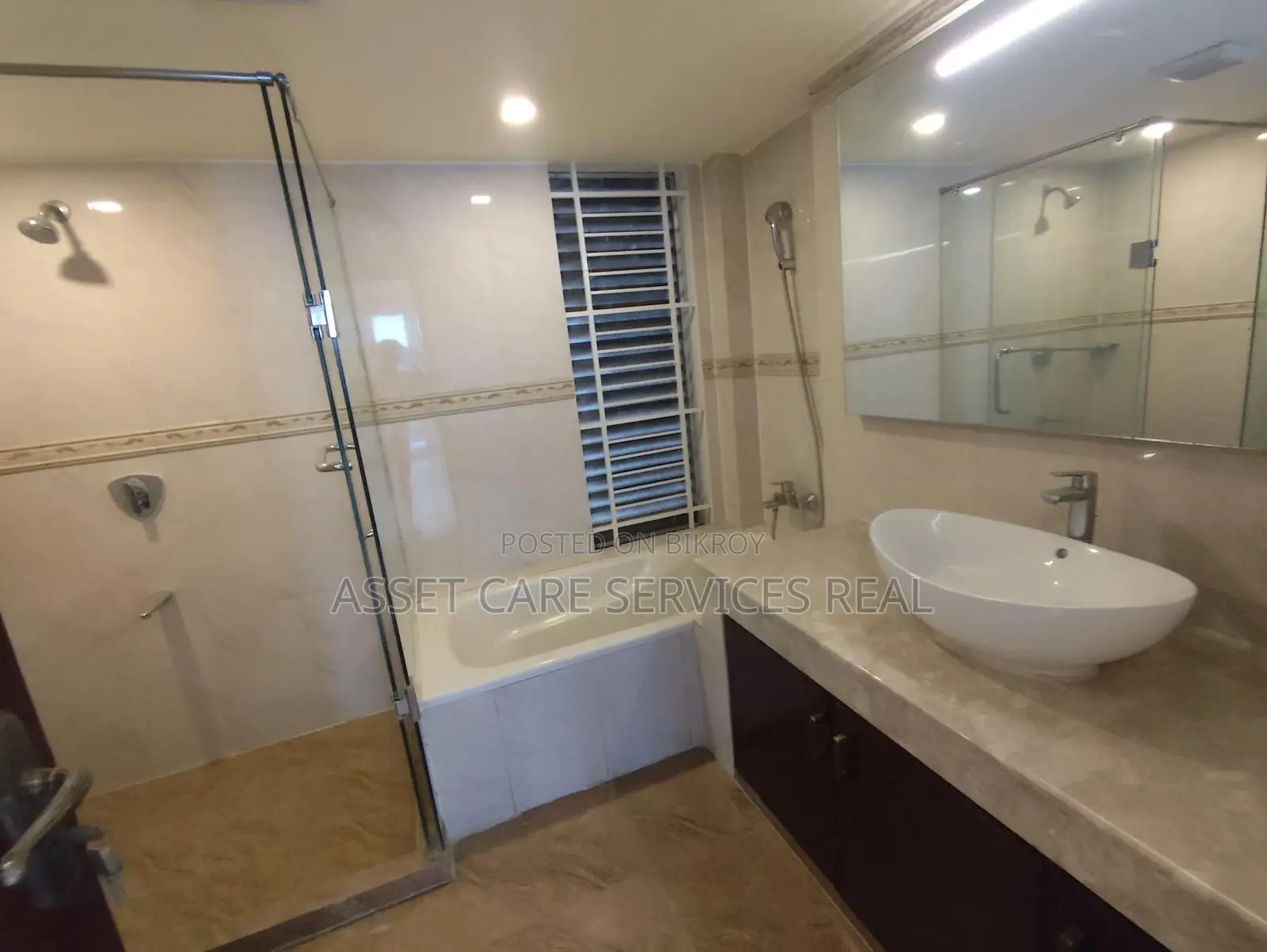 Baridhara Diplomatic Zone 4Bed Semi-Furnished Apartment Rent