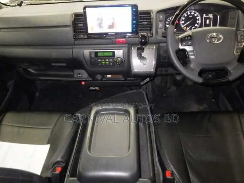 Toyota Hiace SUPER GL DARK PRIME 2021