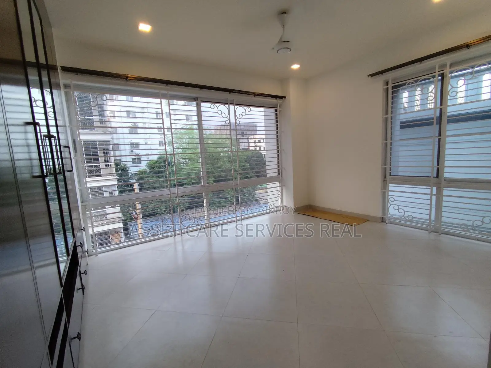 Baridhara Diplomatic Zone 4Bed Semi-Furnished Apartment Rent
