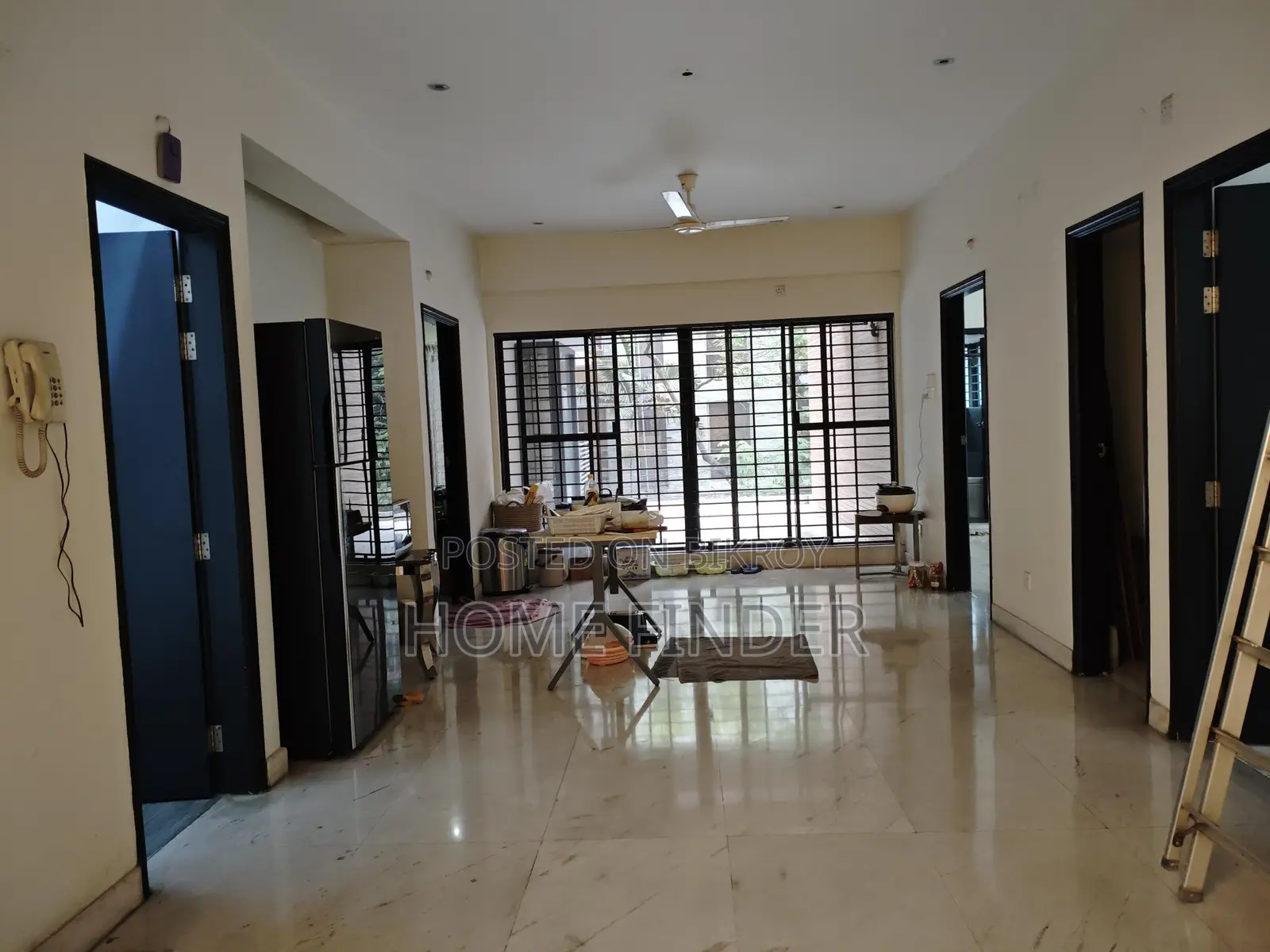 Good Quality 2700 Sqft Un-Furnished Apartment For Rent In Gulshan 2