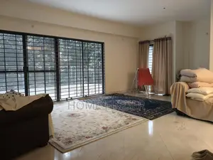Good Quality 2700 Sqft Un-Furnished Apartment For Rent In Gulshan 2