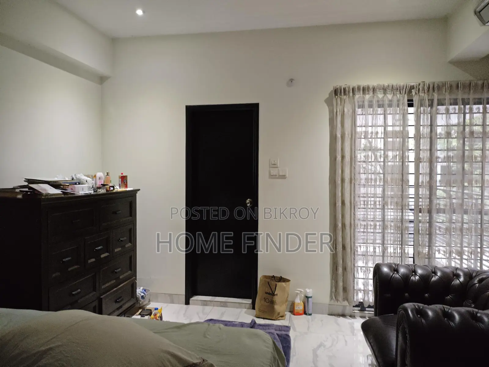 Good Quality 2700 Sqft Un-Furnished Apartment For Rent In Gulshan 2