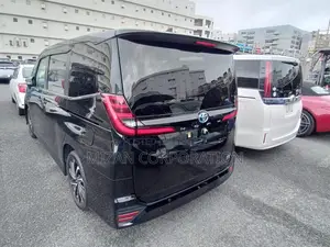 Toyota Noah SZ Package 2023