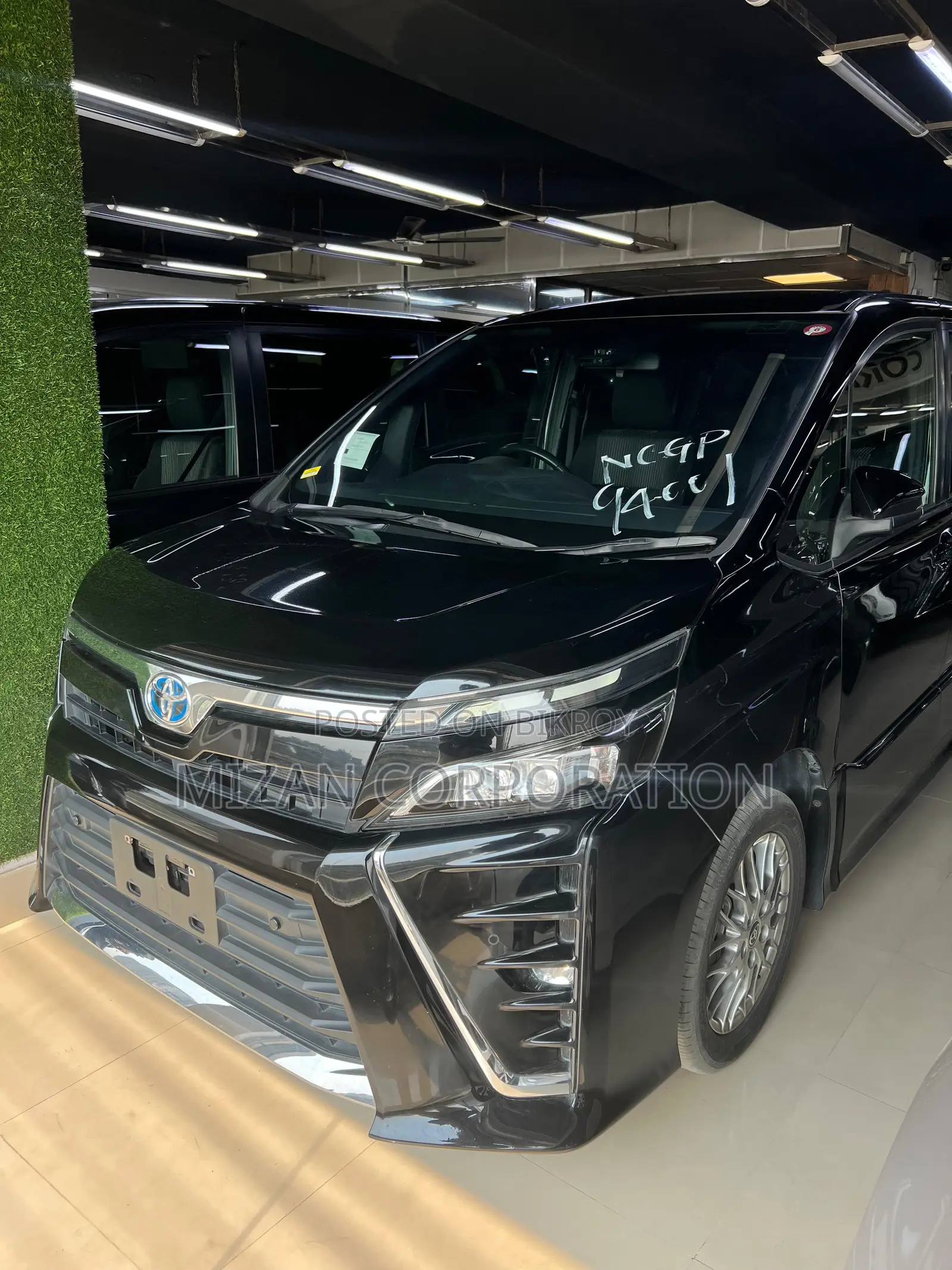 Toyota Voxy ZS KIRAMIKI 2020