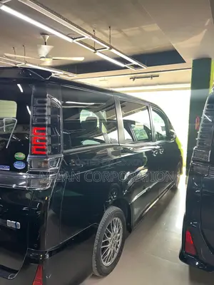 Toyota Voxy ZS KIRAMIKI 2020