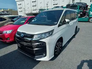Toyota Noah SZ Package 2022