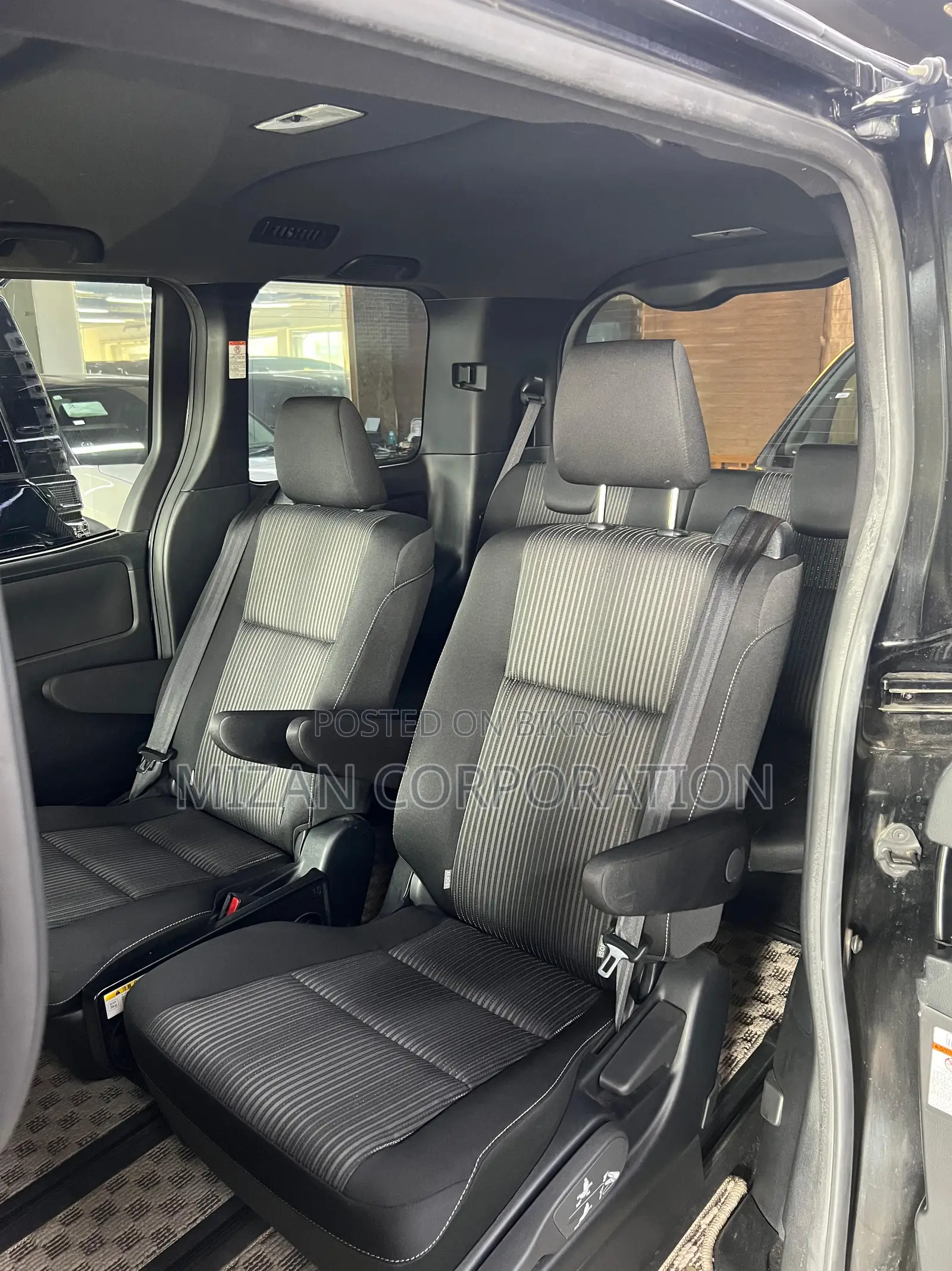 Toyota Voxy ZS KIRAMIKI 2020