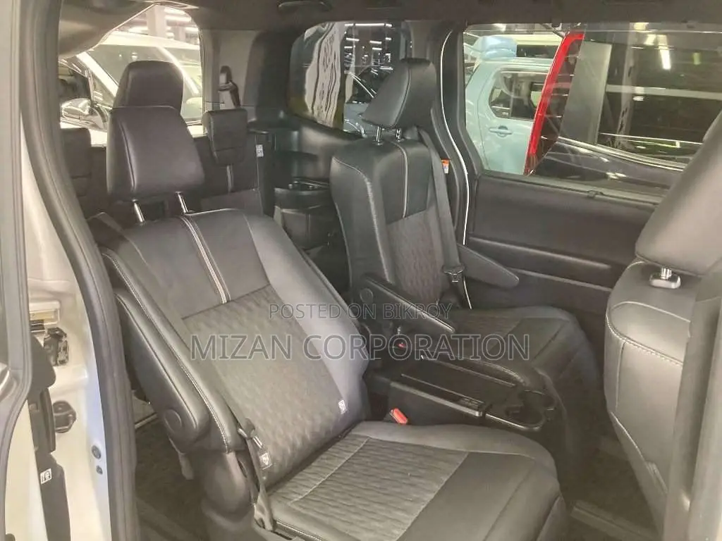 Toyota Noah SZ Package 2022
