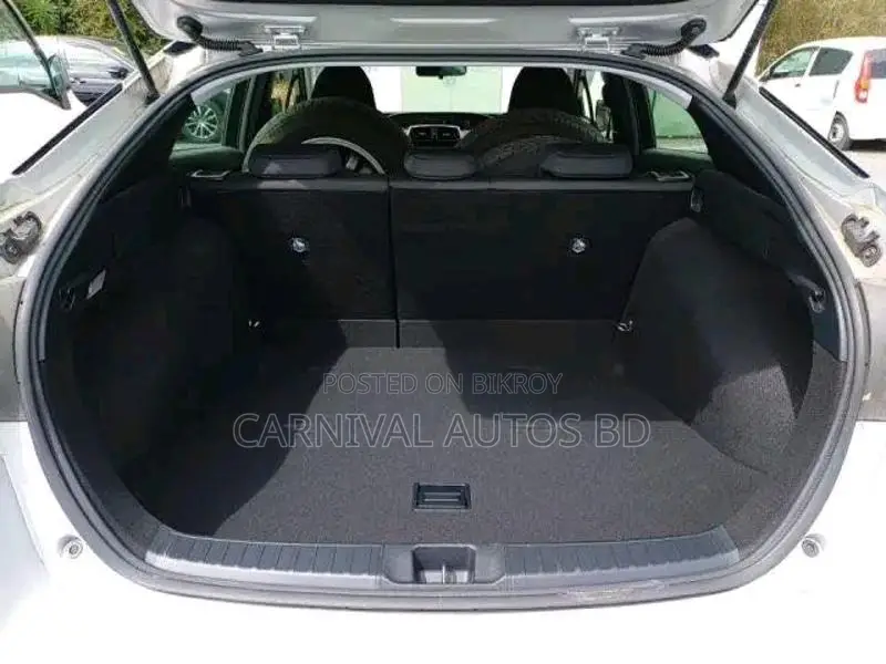 Toyota Prius A PACKAGE SILVER 2020