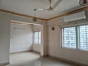 গুলশানে ৩ বেড ৩১৫০ বর্গফুটের সেমি-ফার্নিশড অ্যাপার্টমেন্ট ভাড়ার জন্য