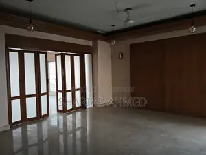 গুলশানে ৩ বেড ৩১৫০ বর্গফুটের সেমি-ফার্নিশড অ্যাপার্টমেন্ট ভাড়ার জন্য
