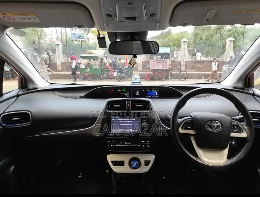 Toyota Prius S Touring Selection 2018