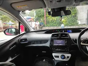 টয়োটা প্রিয়াস এস টুরিং সিলেকশন ২০১৮