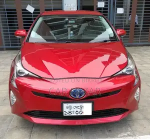 Toyota Prius S Touring Selection 2018