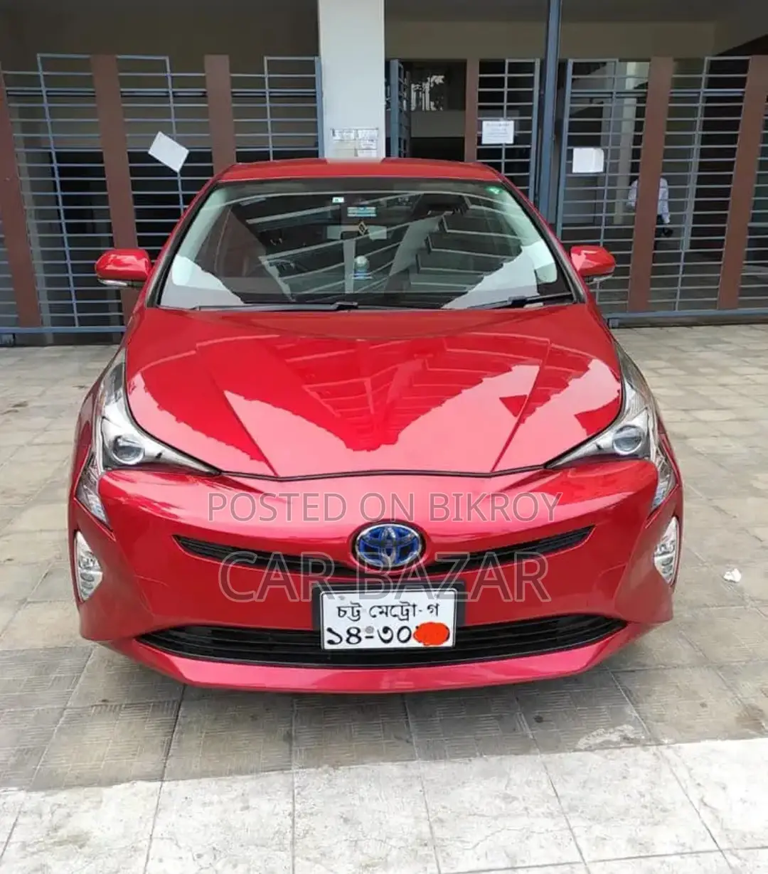 Toyota Prius S Touring Selection 2018