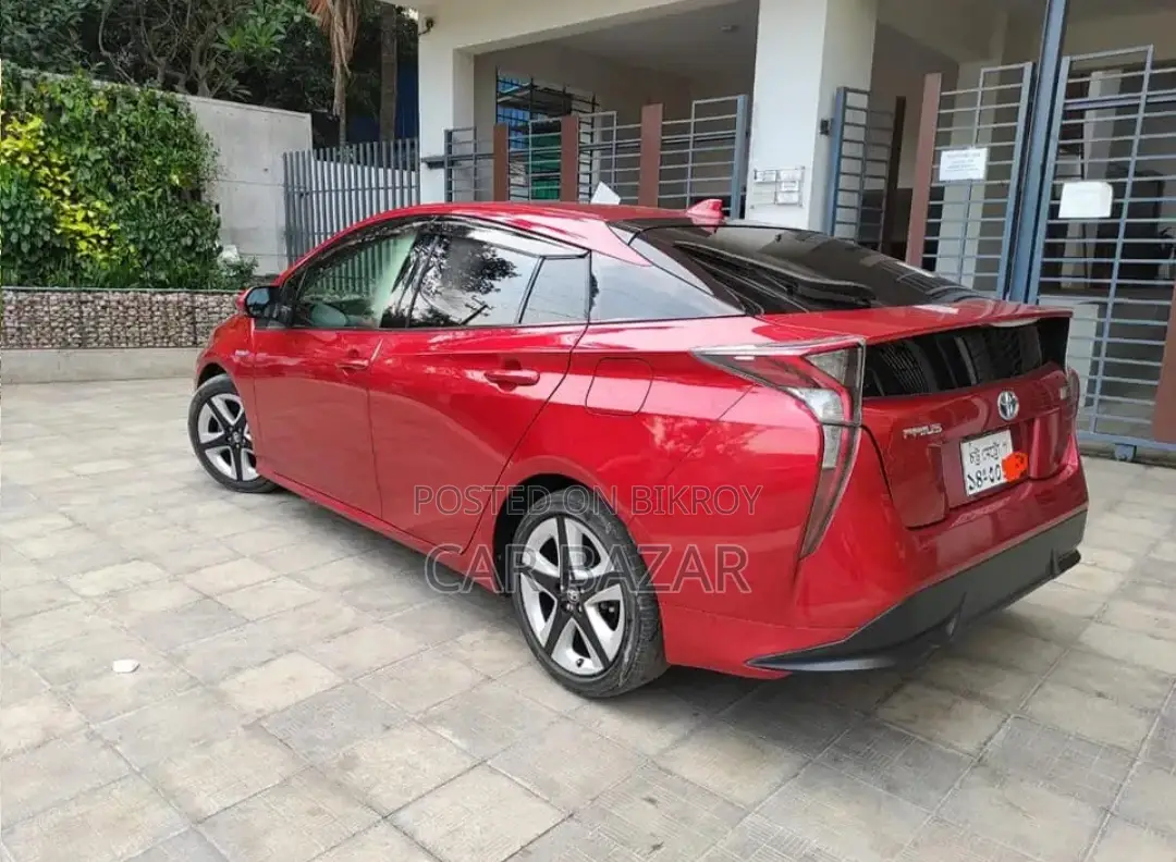 Toyota Prius S Touring Selection 2018