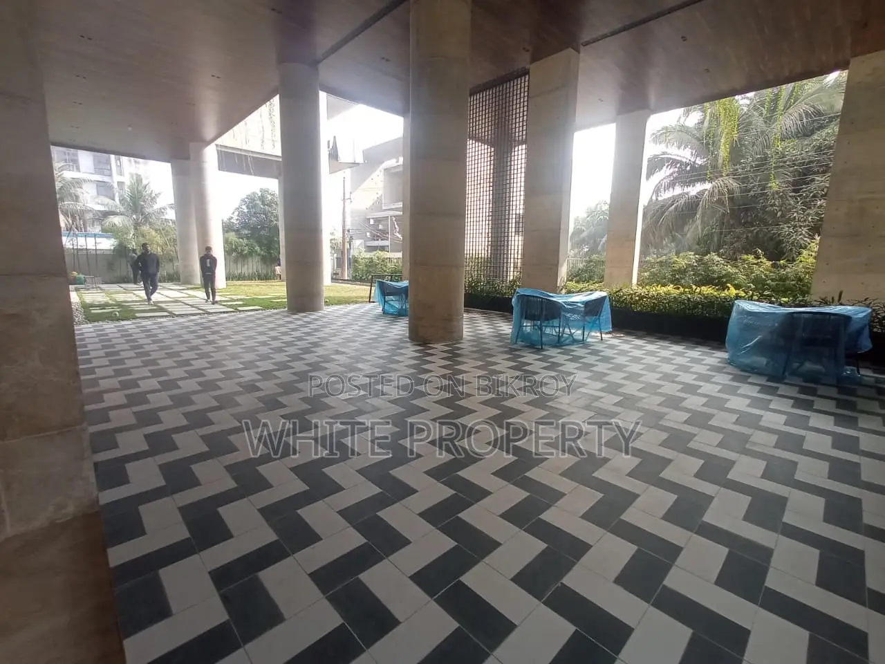 Luxurious Apartment for Sale in Bashundhora L Block