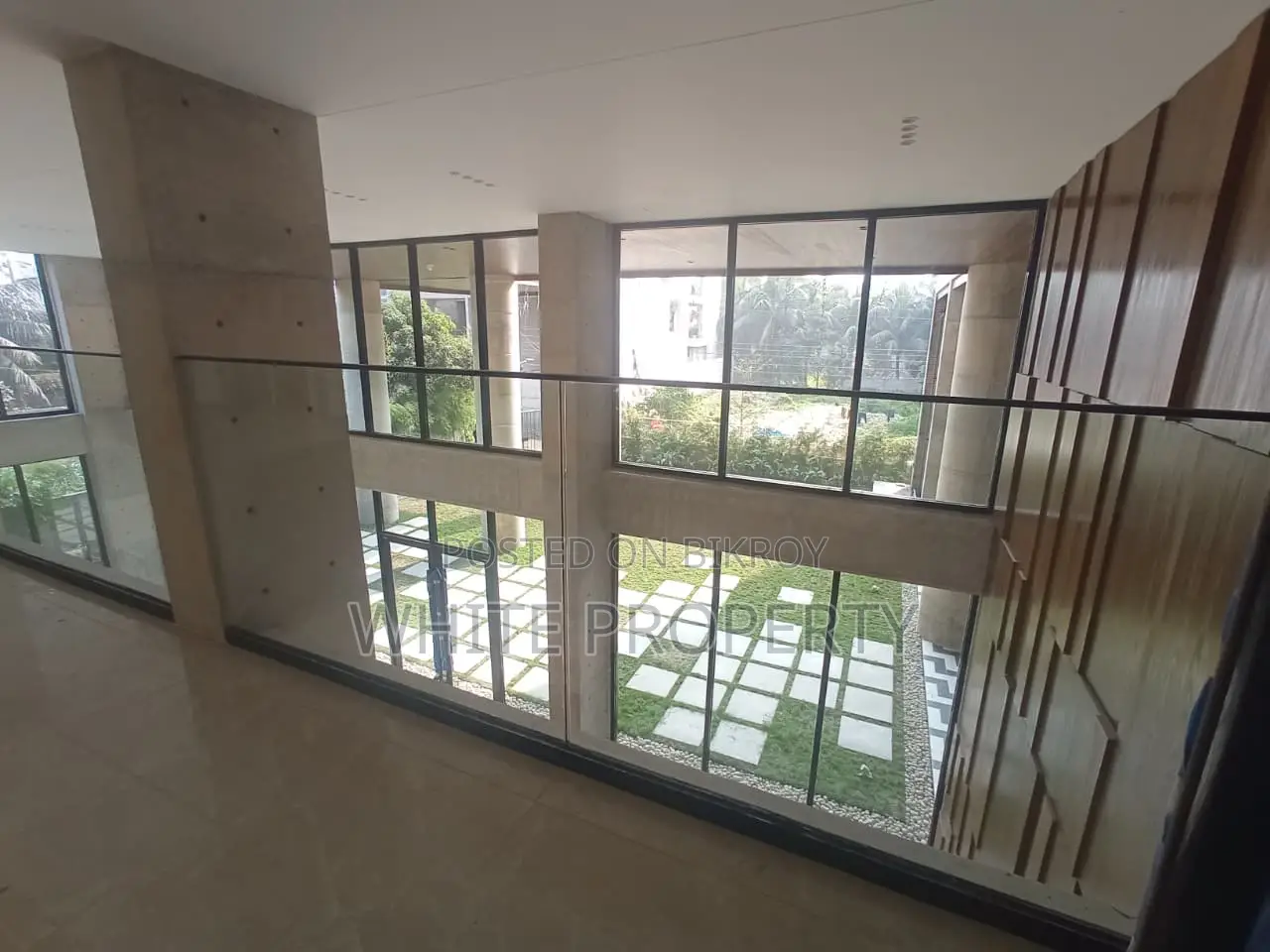 Luxurious Apartment for Sale in Bashundhora L Block