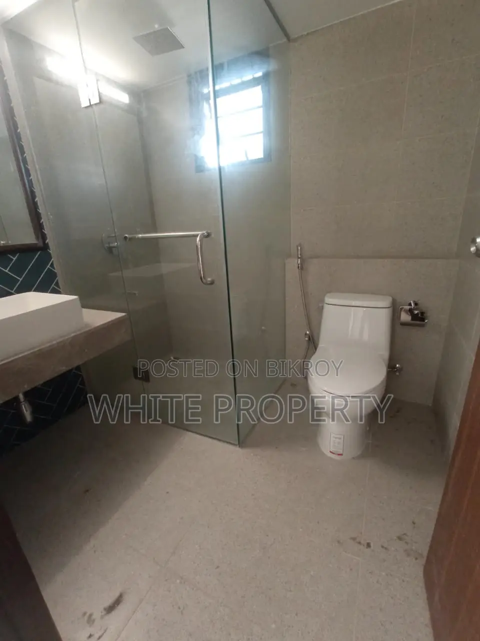 Luxurious Apartment for Sale in Bashundhora L Block